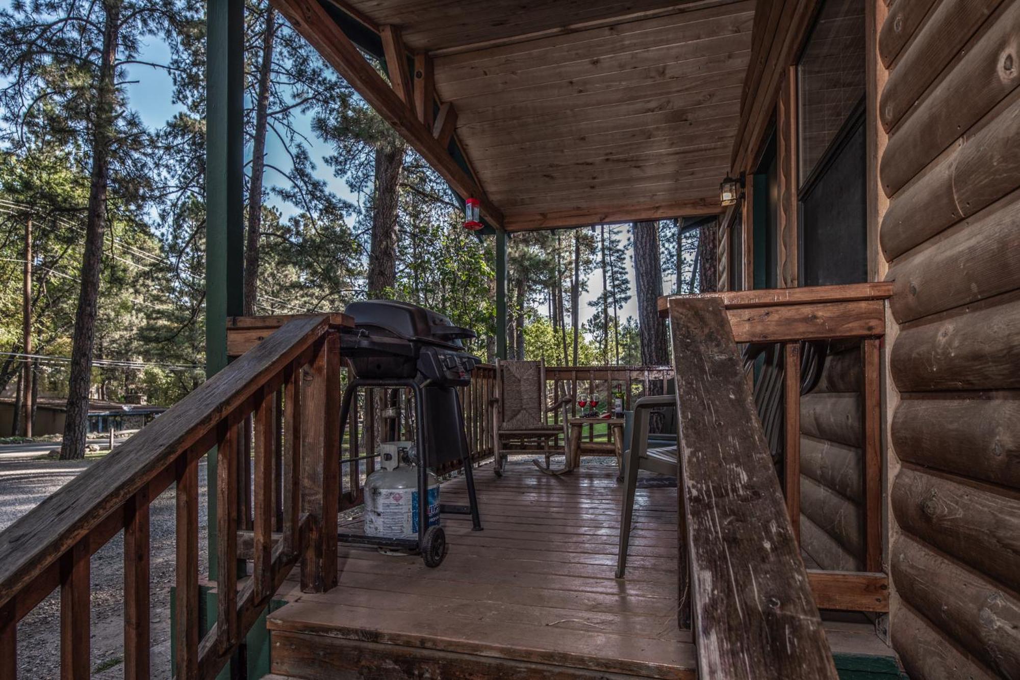 Upper Canyon Inn & Cabins Ruidoso Exterior photo